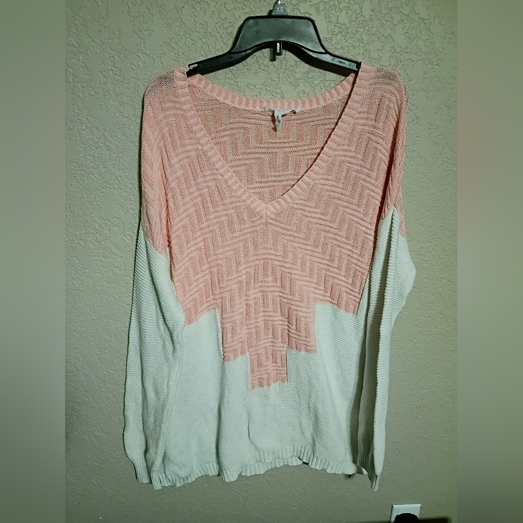 Preowned Bcbgeneration Pink And White Sweater